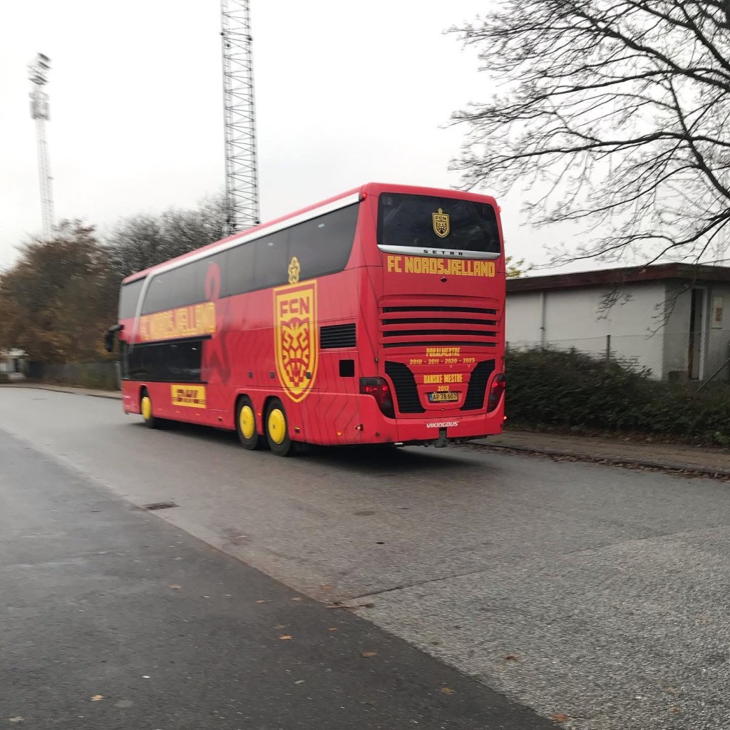 FC Nordsjælland mod resten: Superligaens enlige svale flyver alene mod&nbsp;strømmen